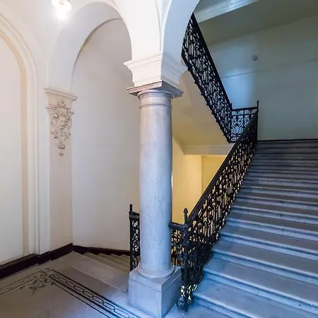Peter's Astoria Apartment Budapest